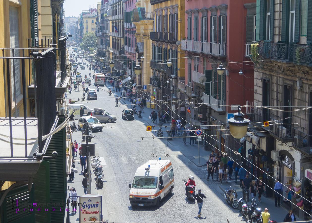 Casa Beatrice, Appartamento Nel Centro Di Napoli Napels Buitenkant foto