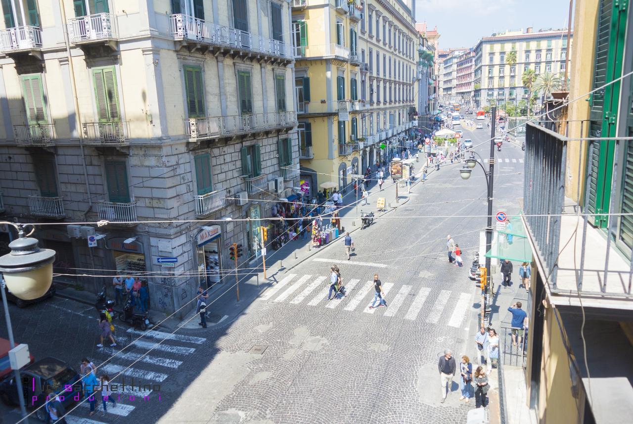 Casa Beatrice, Appartamento Nel Centro Di Napoli Napels Buitenkant foto